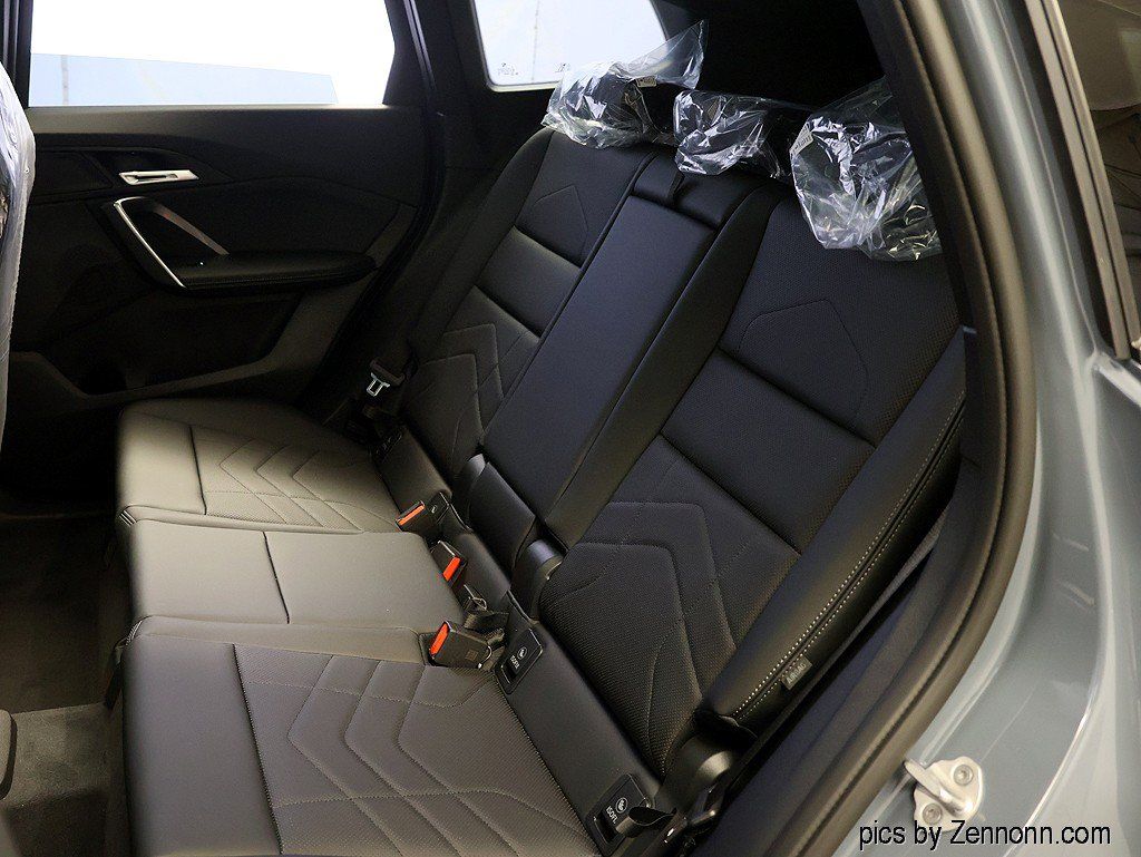 New 2027 BMW X1 xDrive28i AWD/4WD image 12