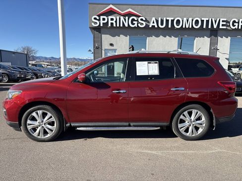 Used 2018 Nissan Pathfinder SL w/ SL Premium Package image 2