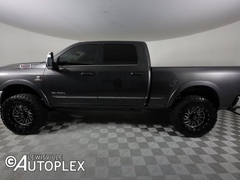 Used 2024 RAM 2500 Limited image 9