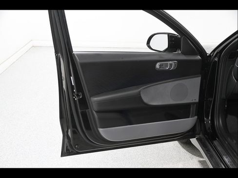 Certified 2023 Hyundai Ioniq 6 Limited AWD/4WD image 4