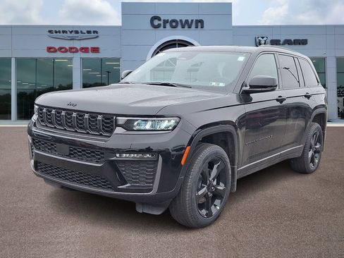 New 2026 Jeep Grand Cherokee Limited w/ Limited Altitude Package AWD/4WD image 2