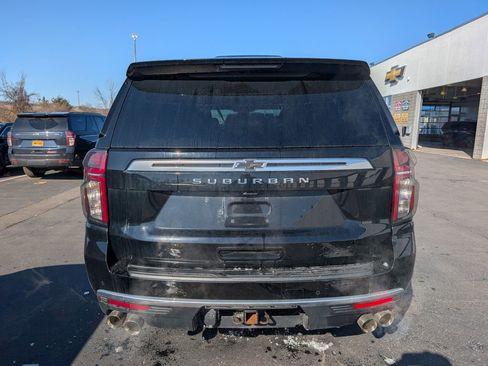 Used 2023 Chevrolet Suburban High Country AWD/4WD image 6