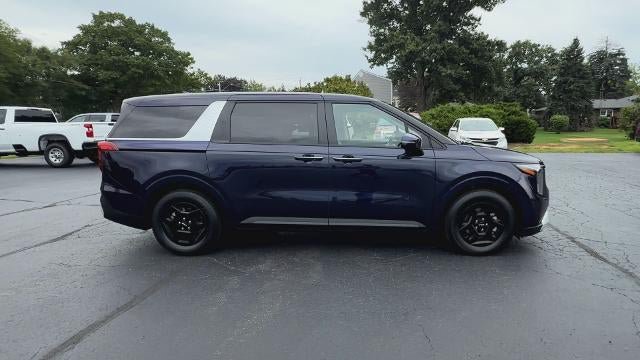 Used 2026 Kia Carnival FWD image 9