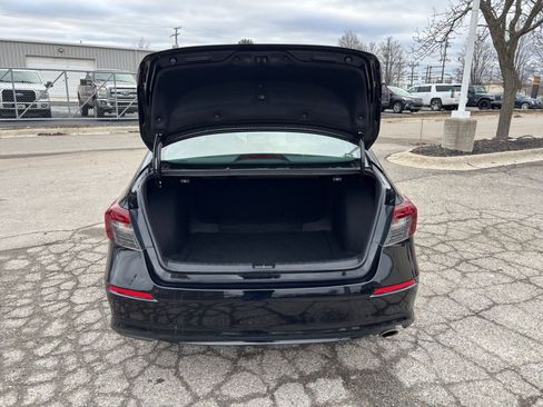 Used 2025 Honda Civic Sport image 29