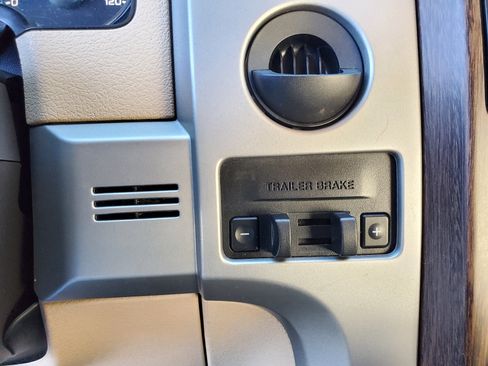 Used 2014 Ford F150 Lariat w/ Equipment Group 501A Mid image 31