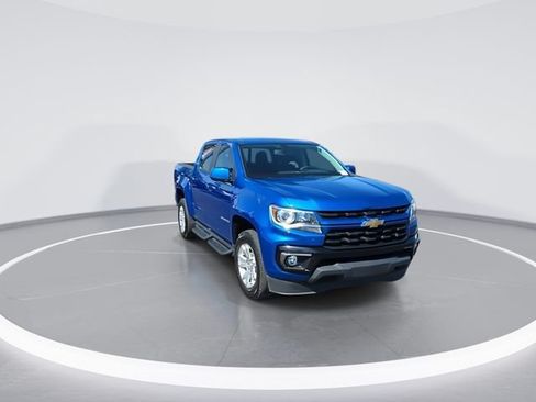 Used 2022 Chevrolet Colorado LT w/ Luxury Package RWD image 2