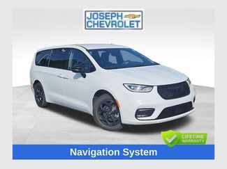 Used 2024 Chrysler Pacifica Limited FWD 360° Tour