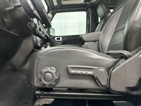 Used 2021 Jeep Wrangler Unlimited Sahara image 27