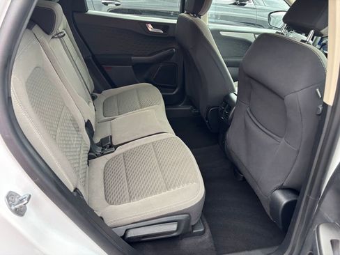 Used 2020 Ford Escape SE Sport image 24