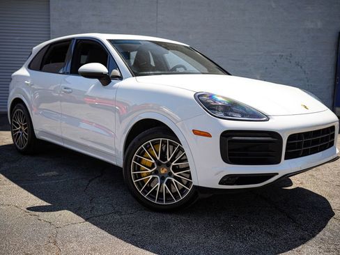 Used 2019 Porsche Cayenne S AWD/4WD image 9