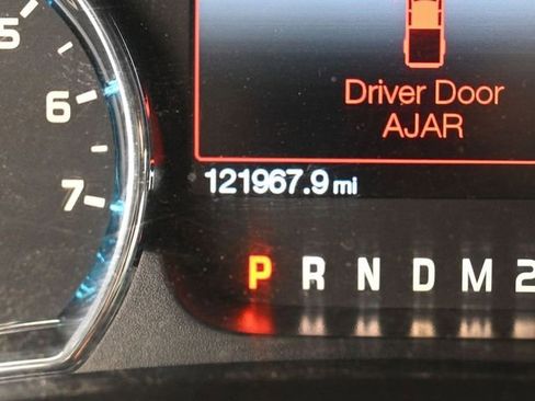 Used 2014 Ford F150 XLT w/ Equipment Group 302A Luxury image 33