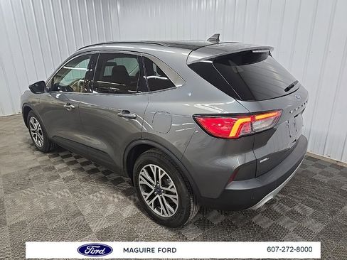 Used 2022 Ford Escape SEL image 9