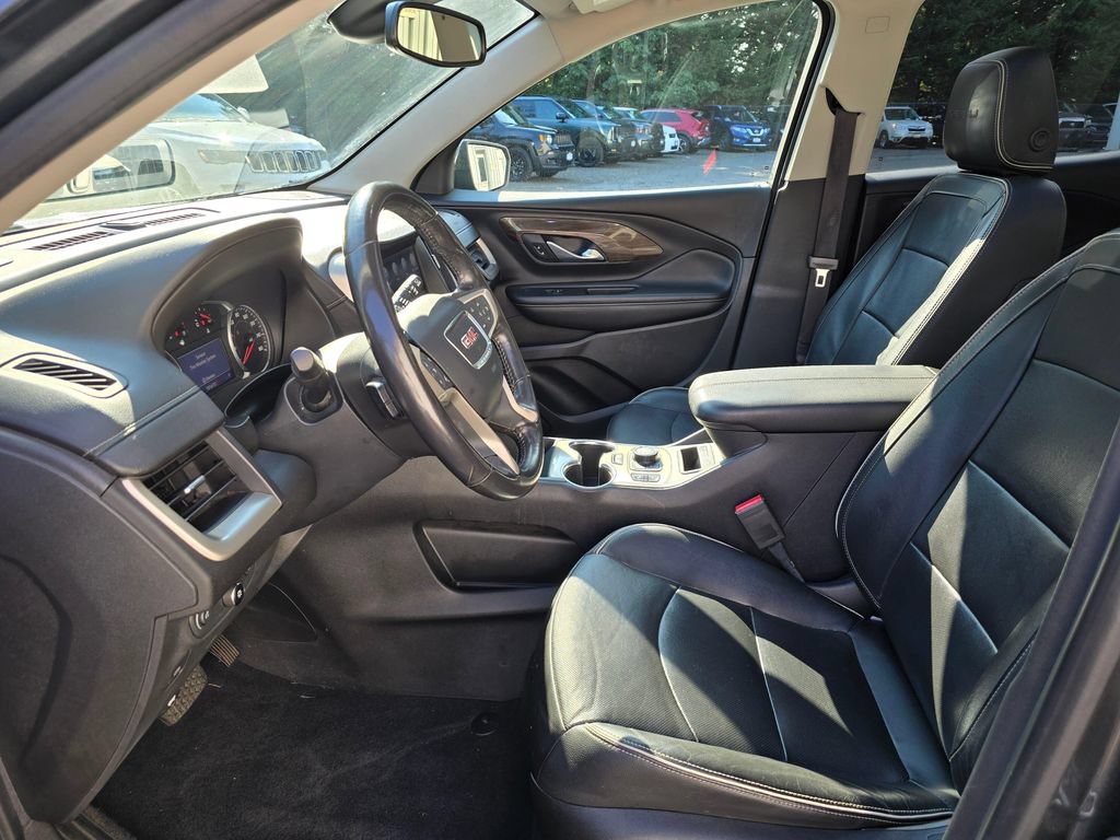 Used 2020 GMC Terrain Denali w/ Denali Premium Package AWD/4WD image 8