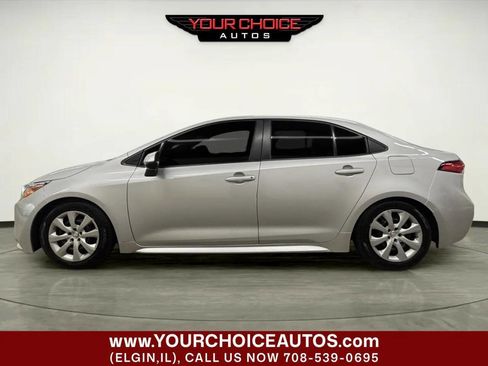 Used 2021 Toyota Corolla LE FWD image 2