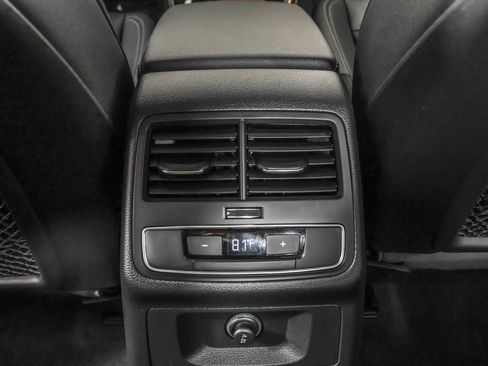 Used 2023 Audi A4 2.0T Premium w/ Convenience Package image 39