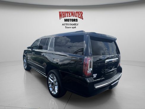 Used 2019 GMC Yukon XL Denali w/ Denali Ultimate Package image 3