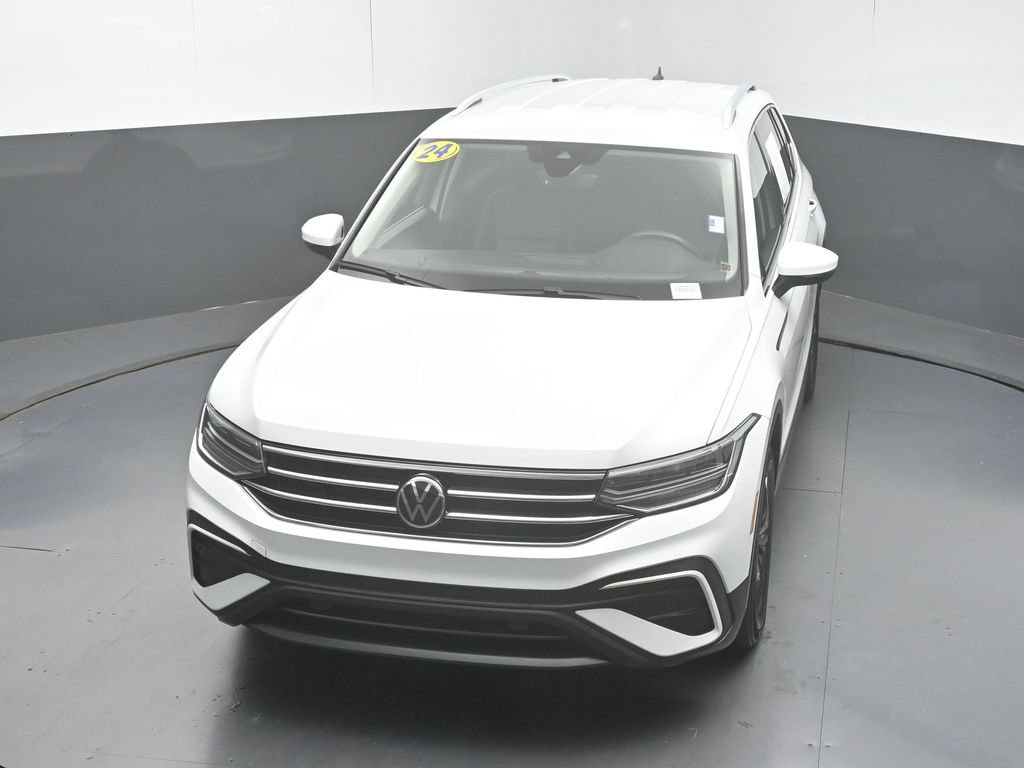 Used 2024 Volkswagen Tiguan SE FWD image 44