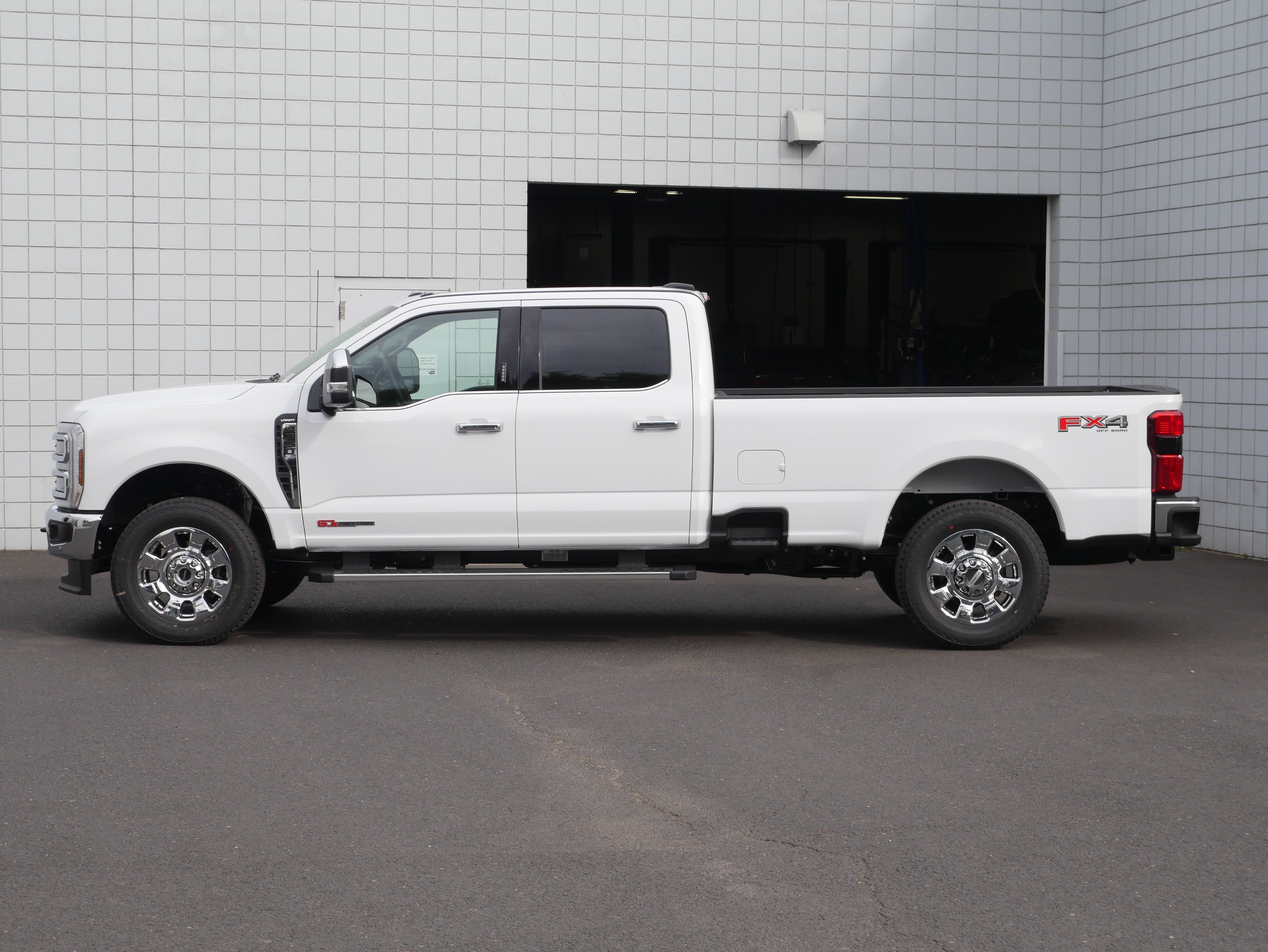 New 2027 Ford F350 Lariat w/ Lariat Premium Package AWD/4WD image 19