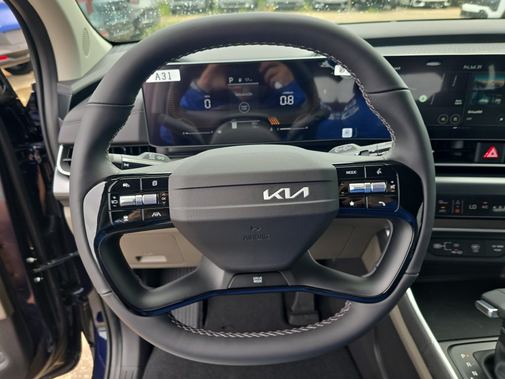 New 2027 Kia Carnival FWD image 29