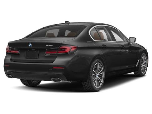 Used 2023 BMW 530i w/ M Sport Package RWD image 2