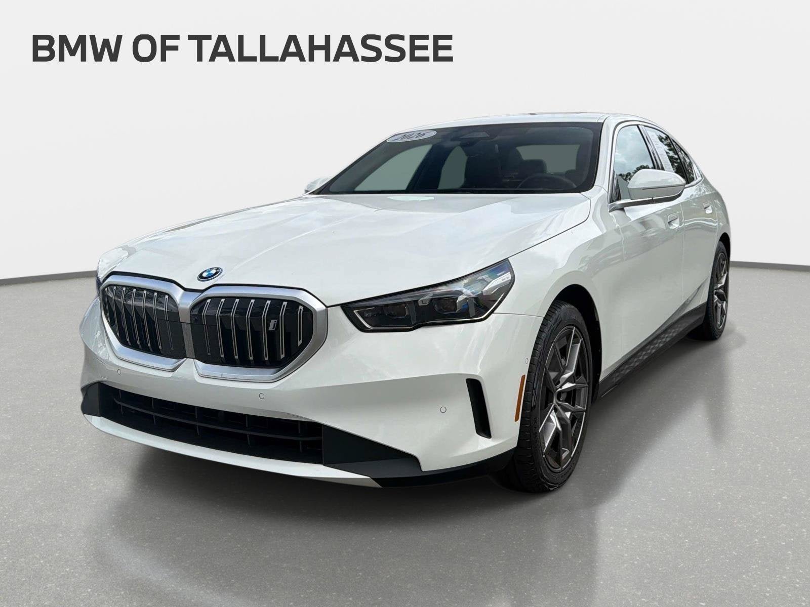 Used 2026 BMW i5 eDrive40 w/ Premium Package RWD image 1