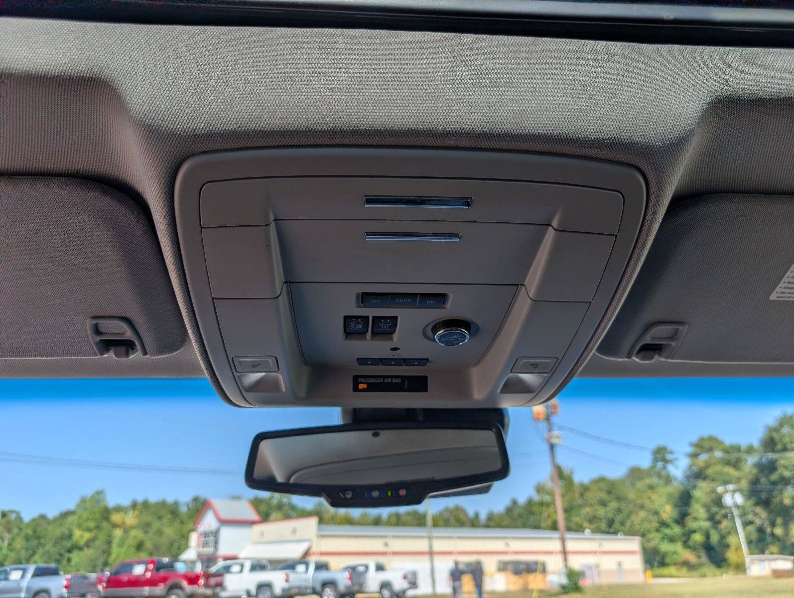 Used 2019 Chevrolet Tahoe LT w/ LT Signature Package RWD image 36