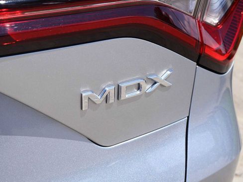 Certified 2026 Acura MDX w/ Technology Package FWD image 7