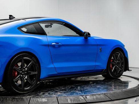 Used 2022 Ford Mustang Shelby GT500 w/ Carbon Fiber Track Pack image 21
