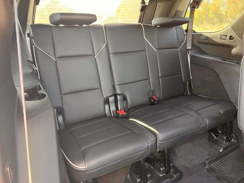 Certified 2024 Cadillac Escalade Premium Luxury w/ Performance Package image 32