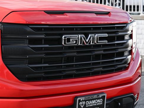 Used 2024 GMC Sierra 1500 Pro w/ Graphite Edition AWD/4WD image 11
