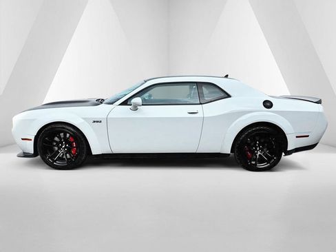 Used 2021 Dodge Challenger R/T Scat Pack RWD image 4