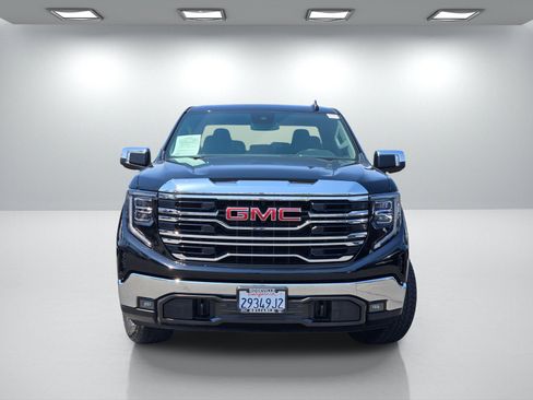 Used 2023 GMC Sierra 1500 SLT w/ SLT Premium Package AWD/4WD image 2