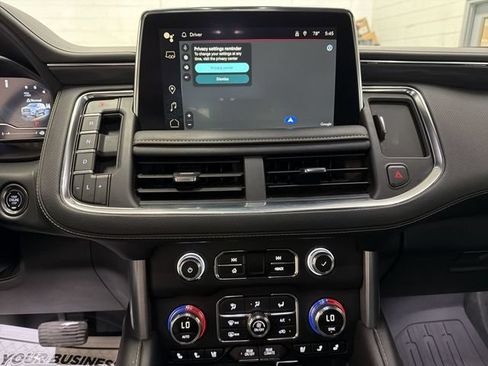 Used 2024 GMC Yukon SLT w/ SLT Luxury Package AWD/4WD image 18