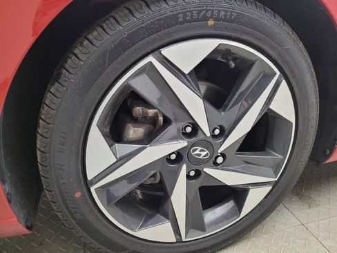 Used 2021 Hyundai Elantra Limited FWD image 31