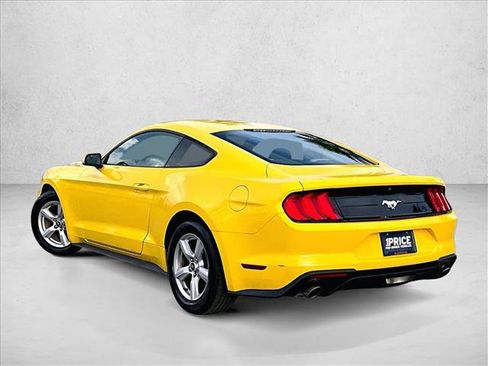 Used 2018 Ford Mustang Coupe RWD image 13