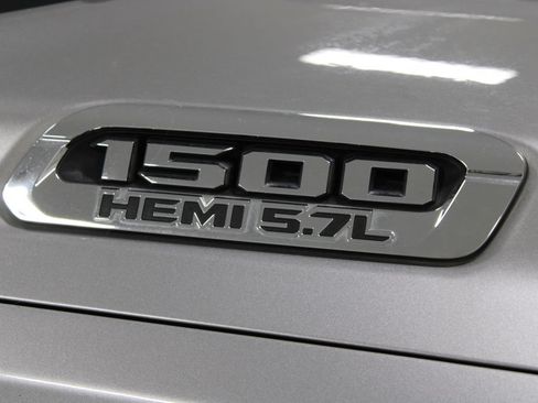 Used 2020 RAM 1500 Big Horn AWD/4WD image 12