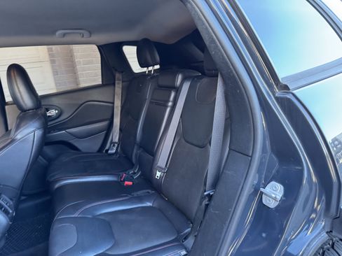 Used 2016 Jeep Cherokee Trailhawk image 26