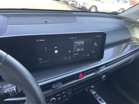 Used 2025 Kia Sorento S image 15