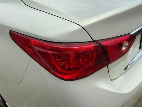 Used 2015 INFINITI Q50 Premium w/ Deluxe Touring Package RWD image 20