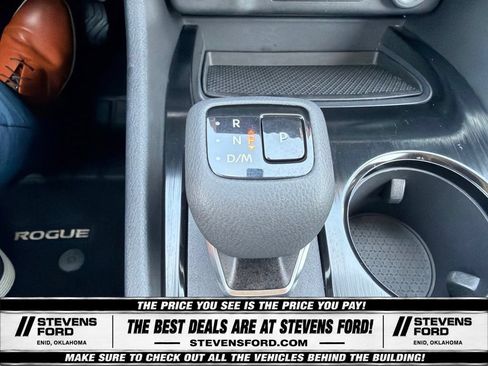 Used 2025 Nissan Rogue SV AWD/4WD image 25