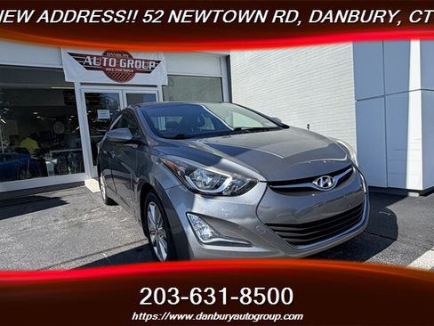 Used 2016 Hyundai Elantra SE w/ Option Group 02 FWD image 7