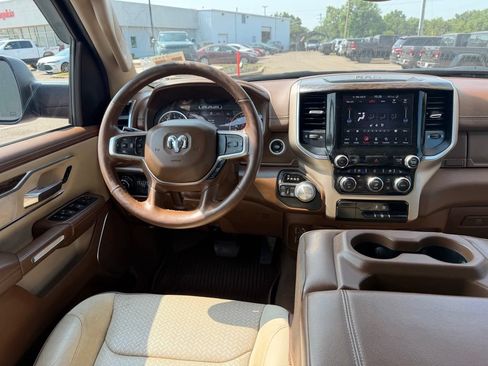 Used 2019 RAM 1500 Laramie AWD/4WD image 15