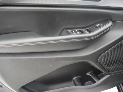 Used 2023 Jeep Grand Cherokee L Altitude image 15