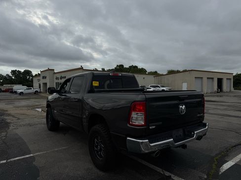Used 2022 RAM 1500 Big Horn AWD/4WD image 3
