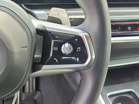 Used 2025 BMW 760i xDrive AWD/4WD image 20