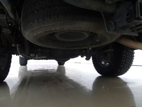 Used 2021 Nissan Titan S w/ S Utility Package image 12