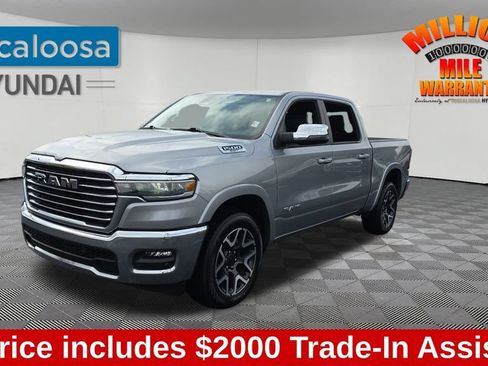 Used 2025 RAM 1500 Laramie AWD/4WD image 3