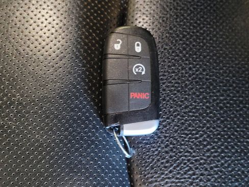 Used 2017 RAM 1500 Limited image 32