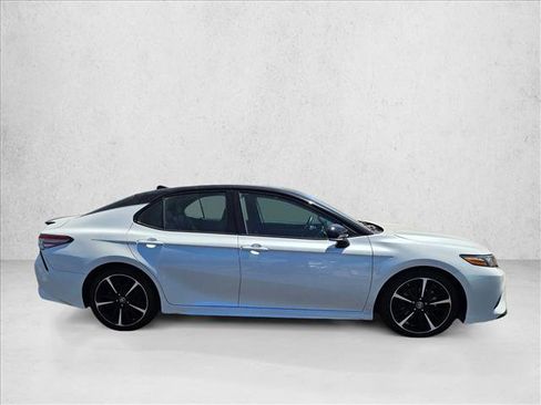 Used 2018 Toyota Camry XSE w/ Driver Assist Package FWD image 4