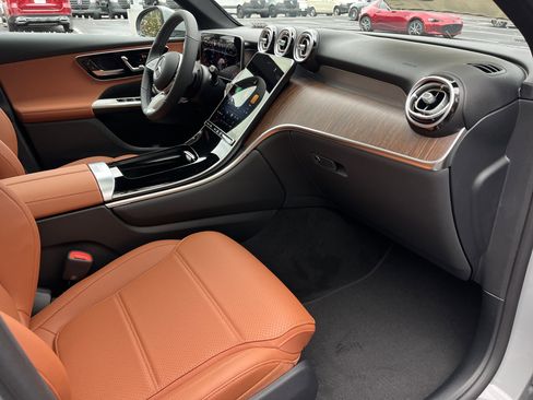 New 2026 Mercedes-Benz GLC 300 4MATIC image 44